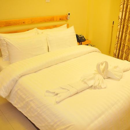 Koamas Lodge Hulhumale Exterior photo