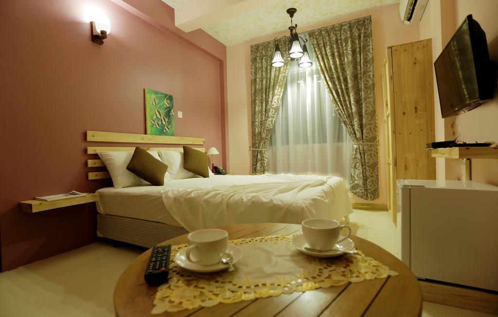 Koamas Lodge Hulhumale Exterior photo