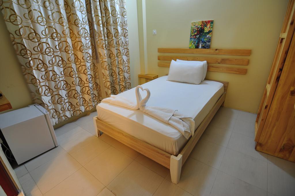 Koamas Lodge Hulhumale Exterior photo