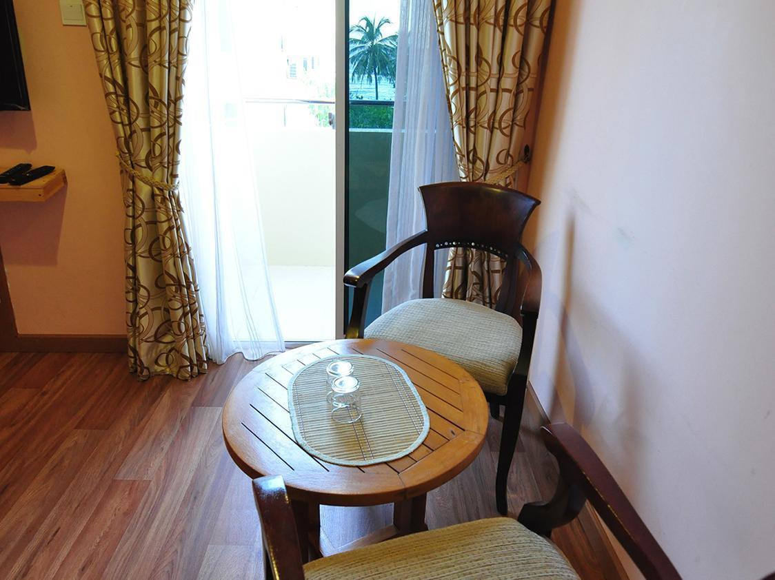 Koamas Lodge Hulhumale Exterior photo